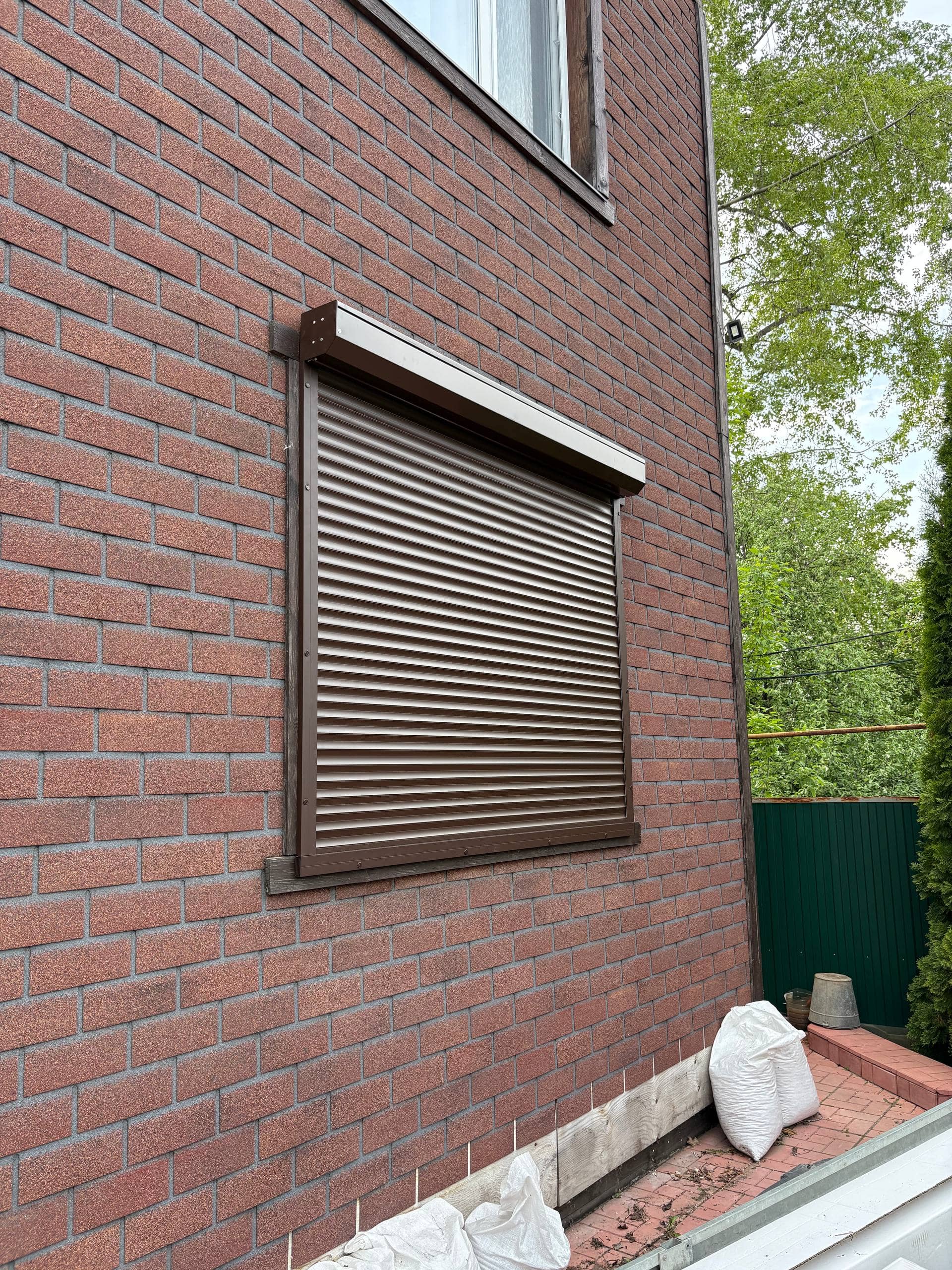 Оконные рольставни DoorHan